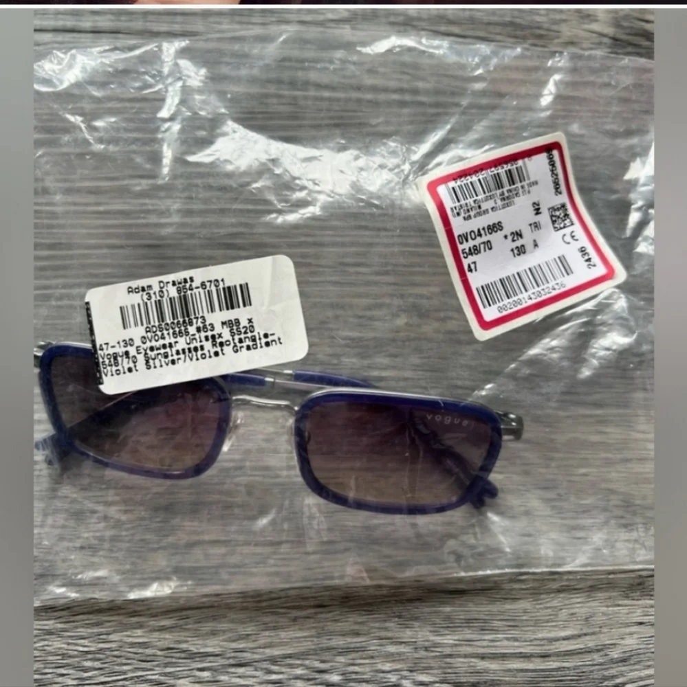 NWT Vogue Eyewear UV Protected Rectangle Sunglasses Women 0VO4166S - Picture 6 of 9